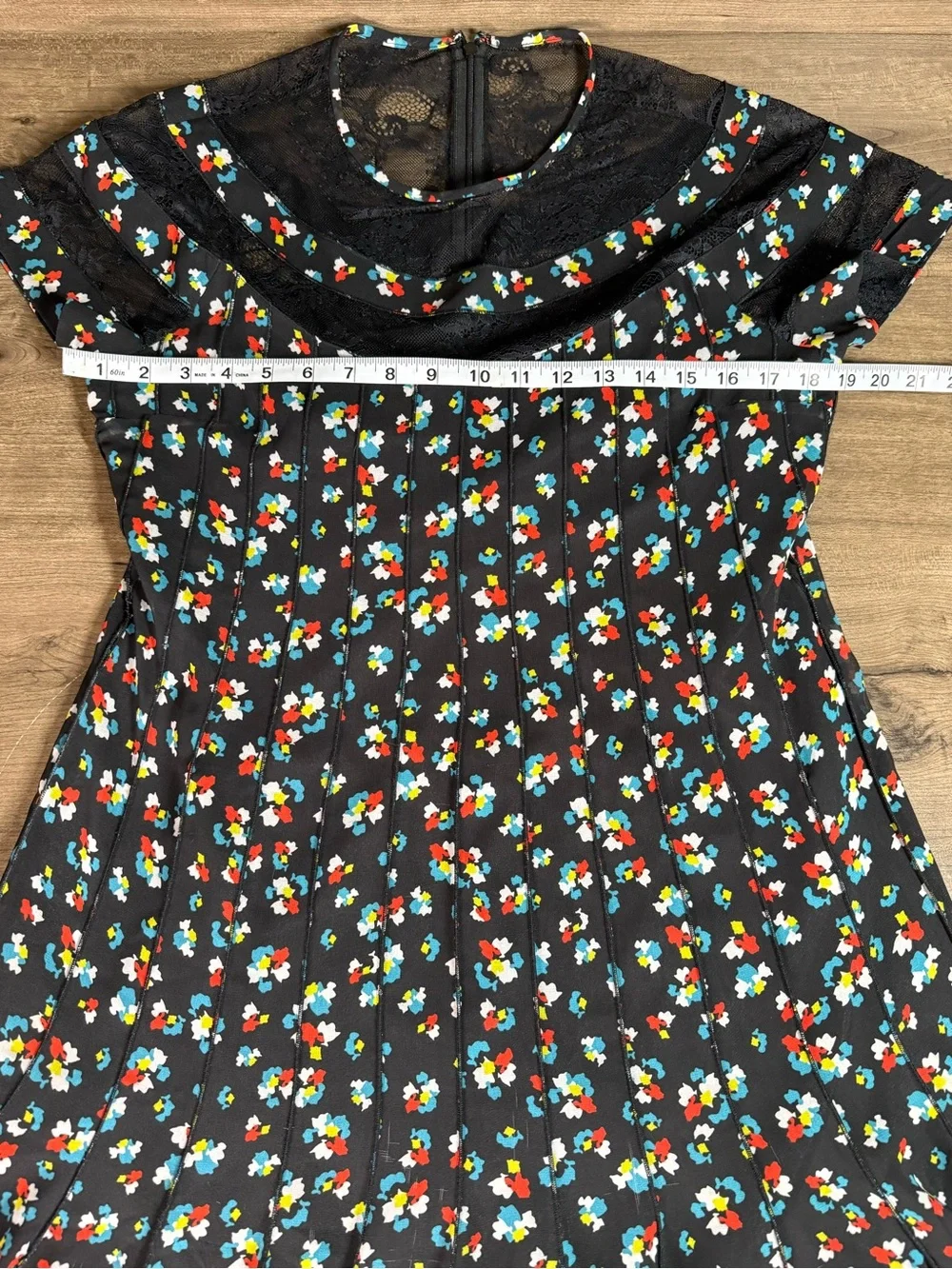Teri Jon charming black